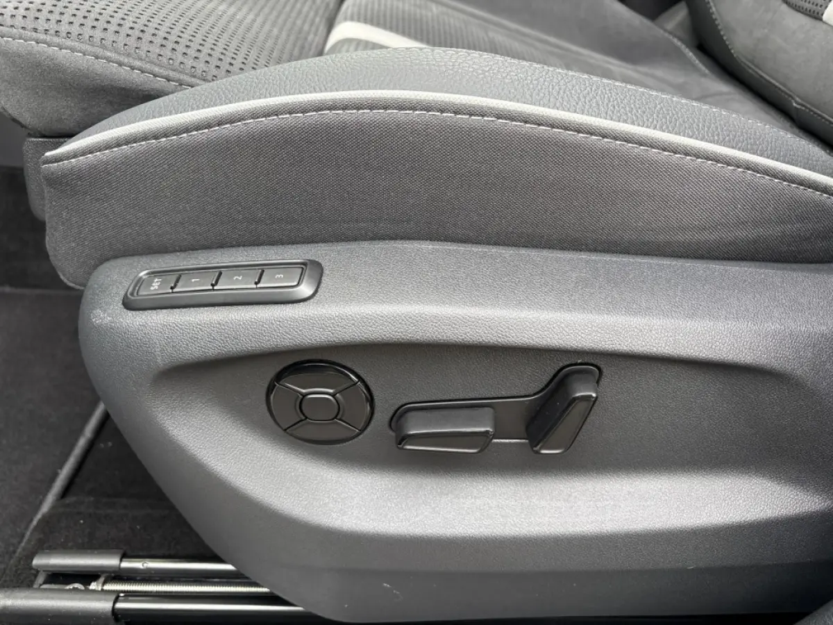 1.5 TSI PHEV SPORTLINE FISCAAL LAAG!! TREKHAAK/20''/PANO-DAK/ELEK-KLEP/ACC/CAMERA