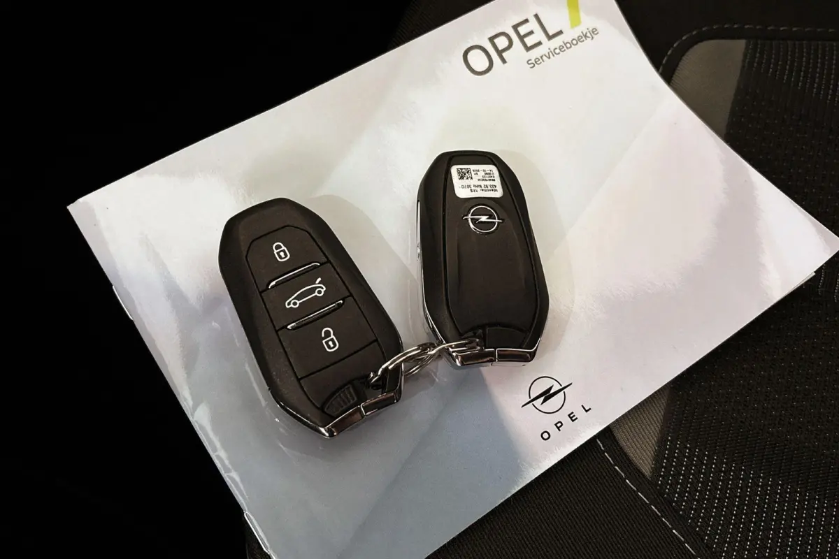 1.2 Turbo Hybrid GS Stuurverwarming Achteruitrijcamera Keyless