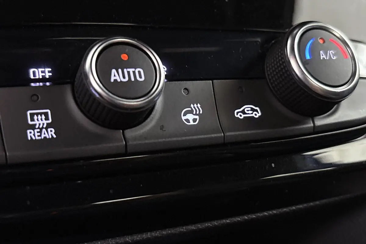 1.2 Turbo Hybrid GS Stuurverwarming Achteruitrijcamera Keyless