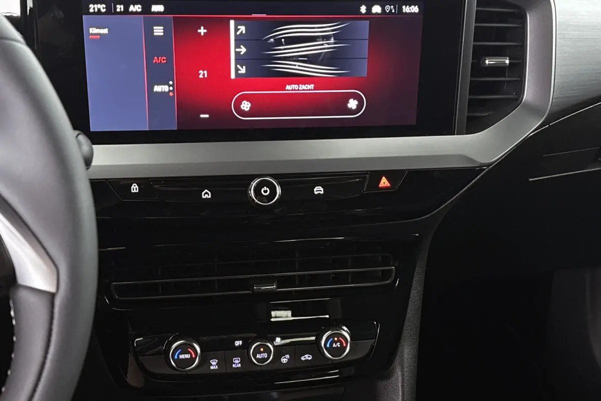 1.2 Turbo Hybrid GS Stuurverwarming Achteruitrijcamera Keyless