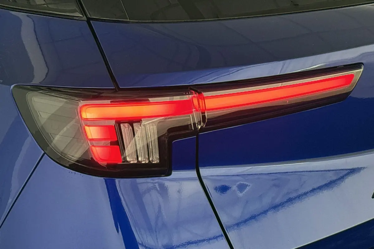 1.2 Turbo Hybrid GS Stuurverwarming Achteruitrijcamera Keyless