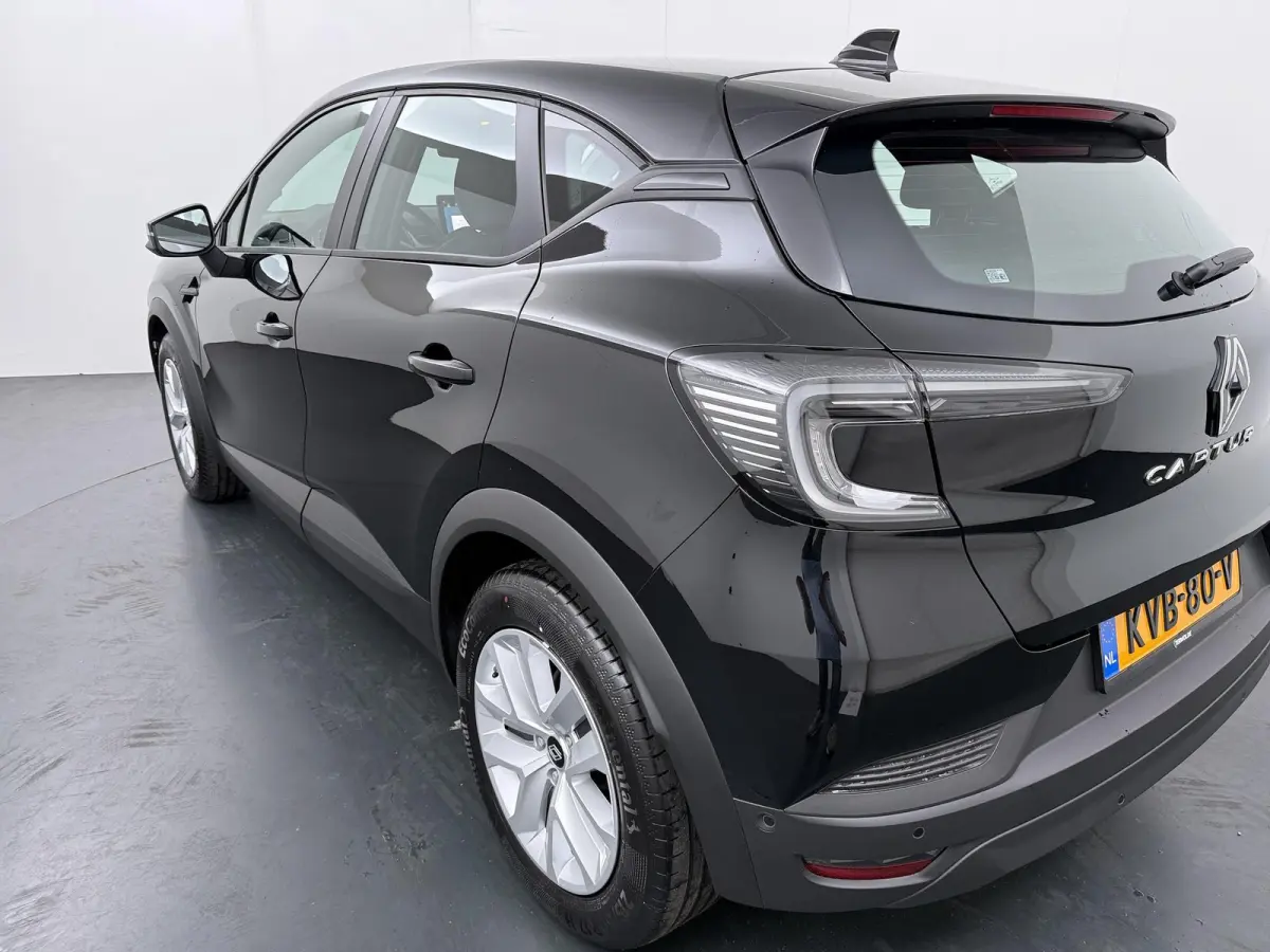 evolution full hybrid E-Tech 160 | pack navigation & comfort | verlenging connected services openR link met vijf jaar |