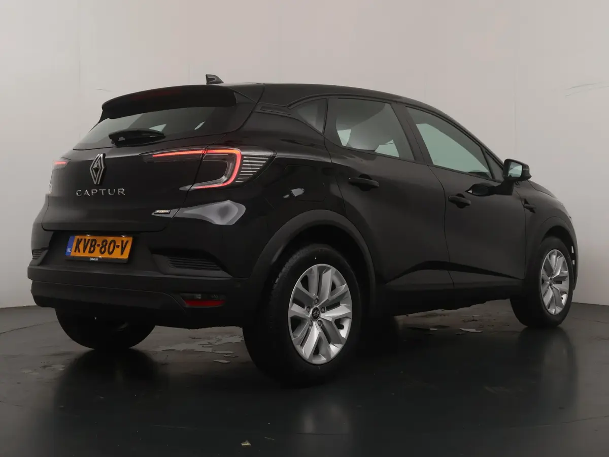 evolution full hybrid E-Tech 160 | pack navigation & comfort | verlenging connected services openR link met vijf jaar |