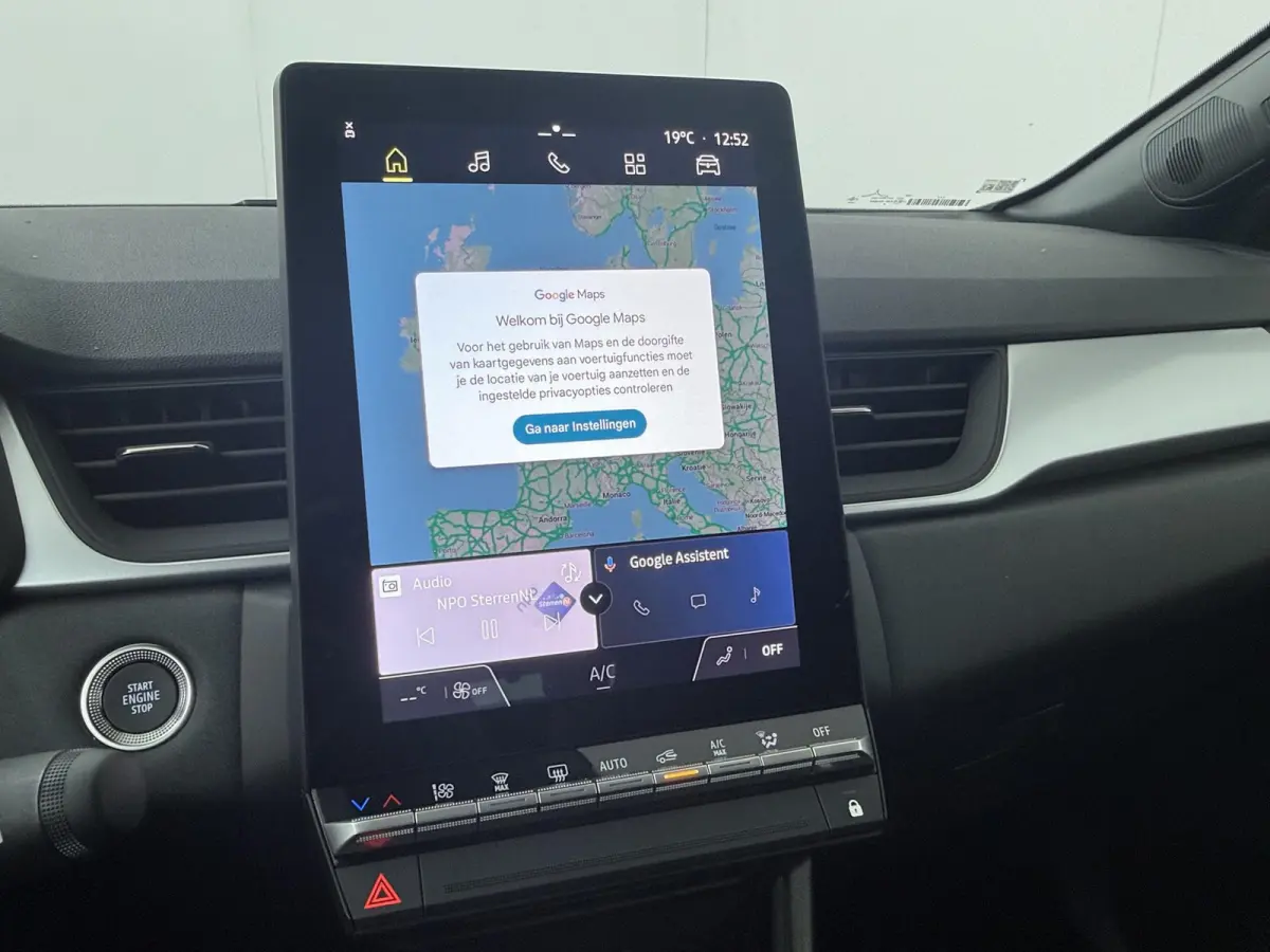 evolution full hybrid E-Tech 160 | pack navigation & comfort | verlenging connected services openR link met vijf jaar |