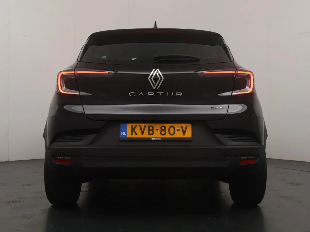 evolution full hybrid E-Tech 160 | pack navigation & comfort | verlenging connected services openR link met vijf jaar |