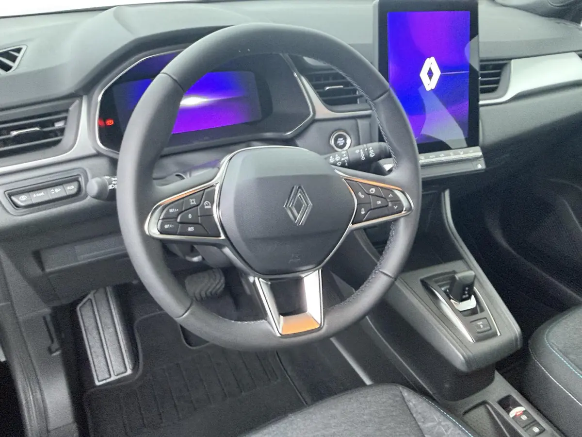 evolution full hybrid E-Tech 160 | pack navigation & comfort | verlenging connected services openR link met vijf jaar |