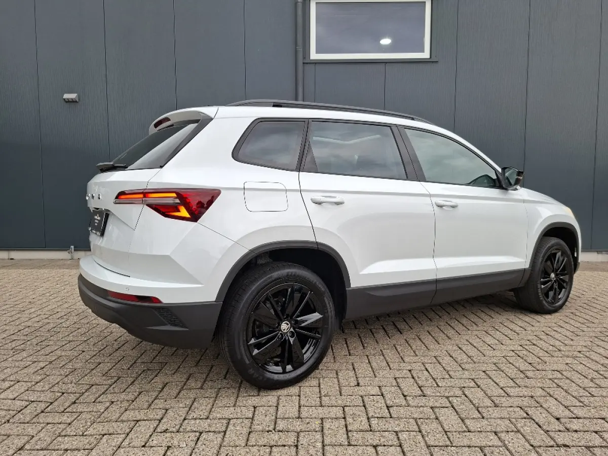 1.0 TSI Ambition * Panoramadak * Camera * Adaptieve Cruise Control *