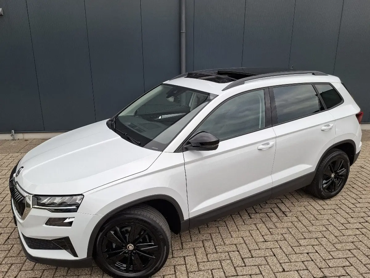 1.0 TSI Ambition * Panoramadak * Camera * Adaptieve Cruise Control *