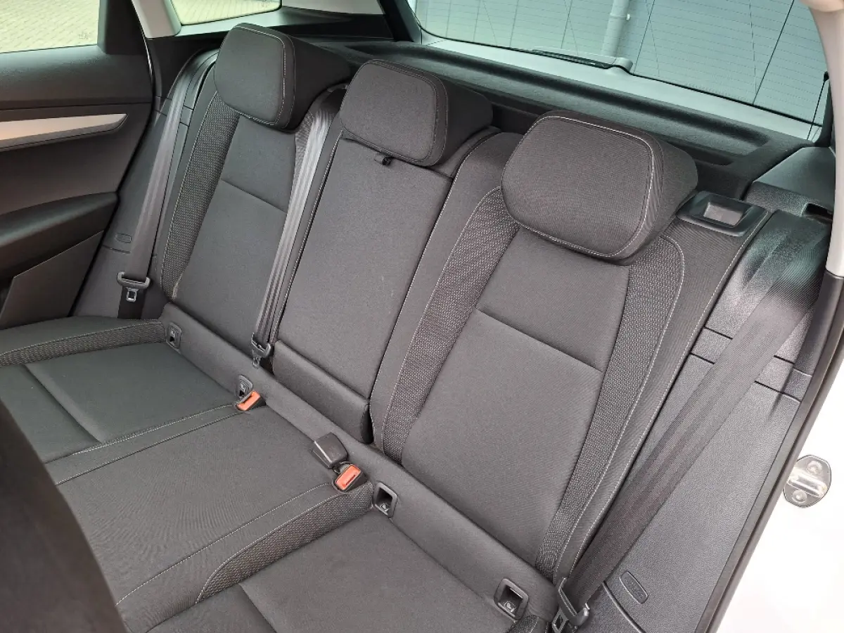 1.0 TSI Ambition * Panoramadak * Camera * Adaptieve Cruise Control *