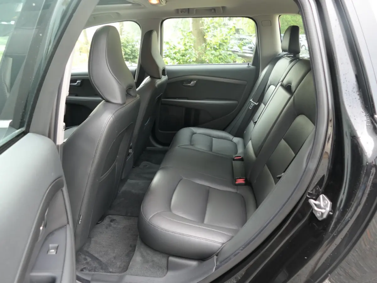 2.0 T4 AUT Polar+ Schuifdak / Xenon / Trekhaak / Stoelverwarming