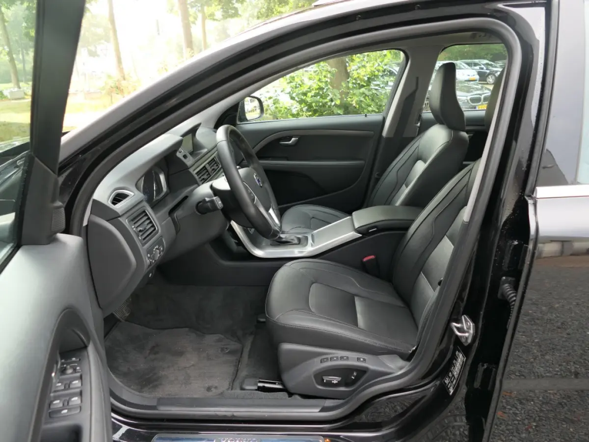 2.0 T4 AUT Polar+ Schuifdak / Xenon / Trekhaak / Stoelverwarming