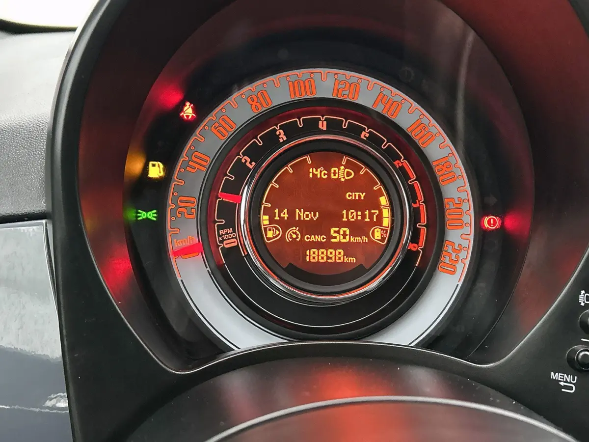 1.0 Hybrid Cult | 1E EIGENAAR | AIRCO | SPEED LIMITER | DAB RADIO | MULTIFUNCTIONEEL STUURWIEL |