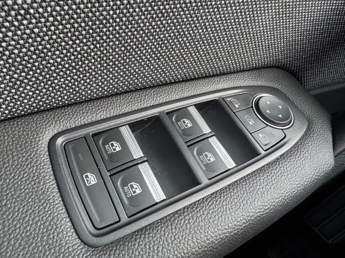 1.8 E-Tech full hybrid 160 Techno 9-25!!