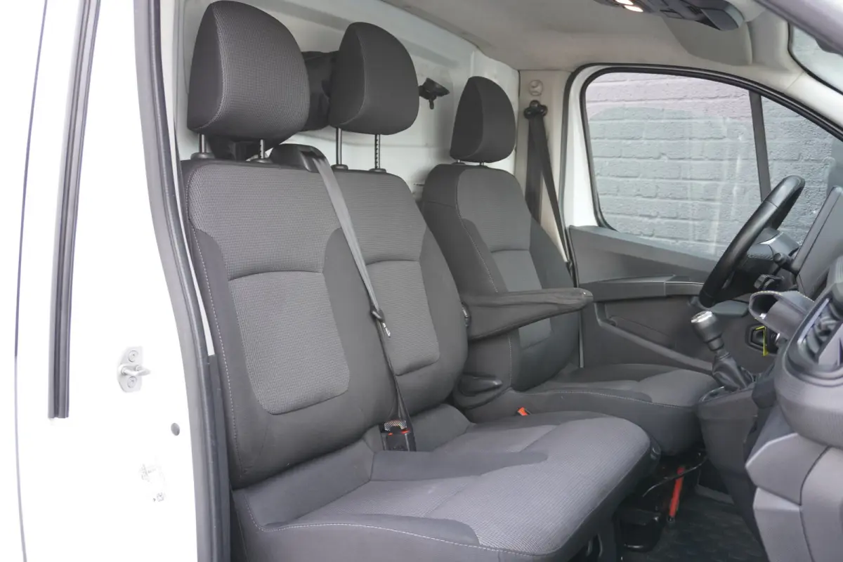2.0 dCi 110PK EURO 6 - Airco - Navi - Cruise - €13.499,- Excl.
