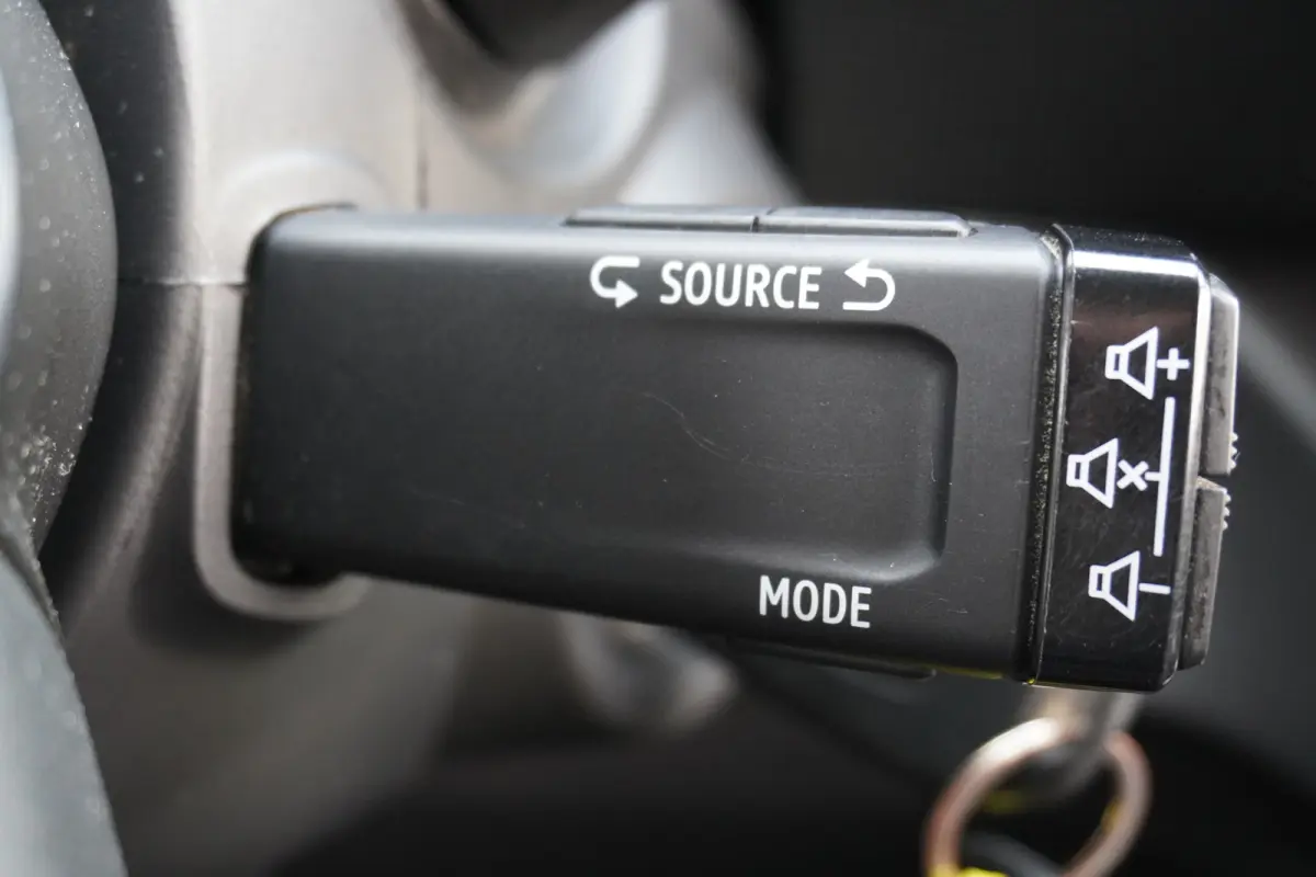2.0 dCi 110PK EURO 6 - Airco - Navi - Cruise - €13.499,- Excl.