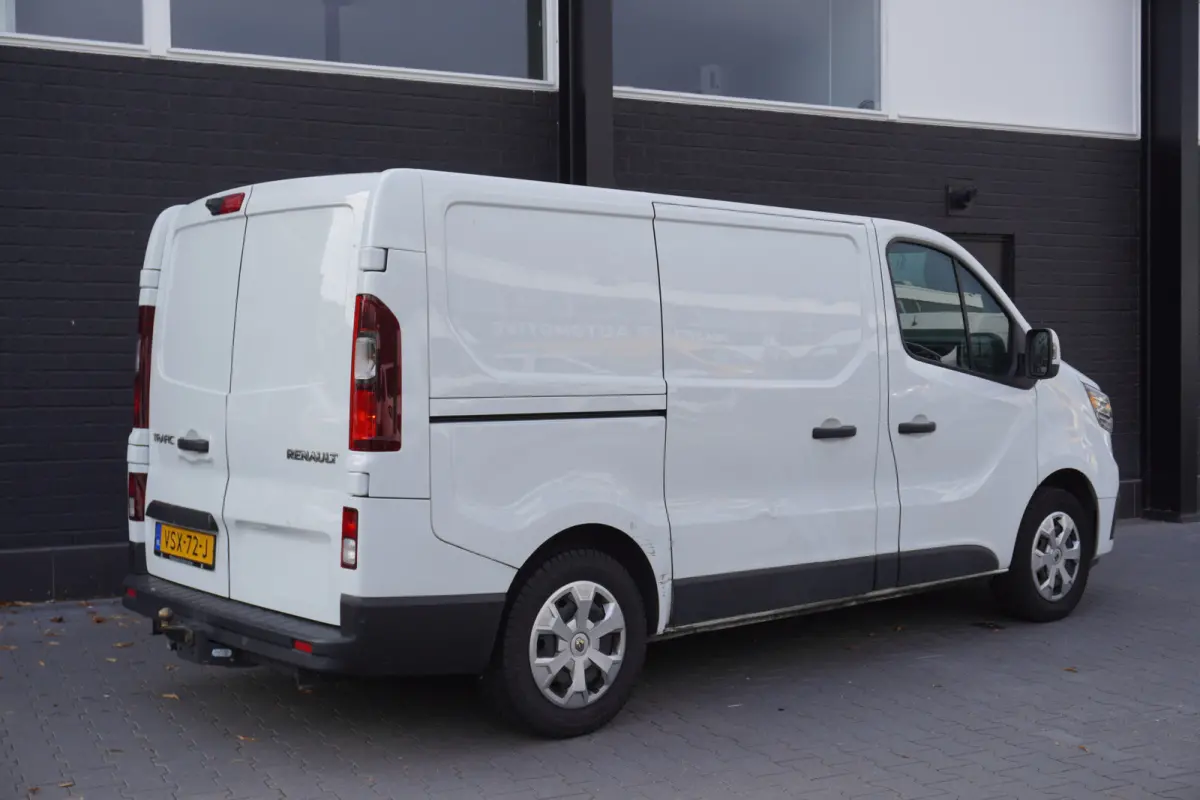 2.0 dCi 110PK EURO 6 - Airco - Navi - Cruise - €13.499,- Excl.