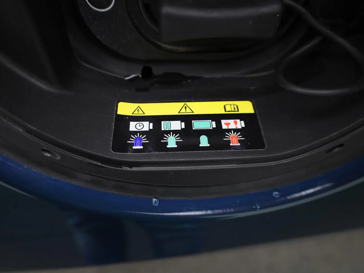42 kWh La Prima by Bocelli | 94,12% SOH | ACHTERUITRIJCAMERA | APPLE CARPLAY - ANDROID AUTO | STOELVERWARMING | CLIMATE CONTROL | ADAPTIVE CRUISE CONTROL |
