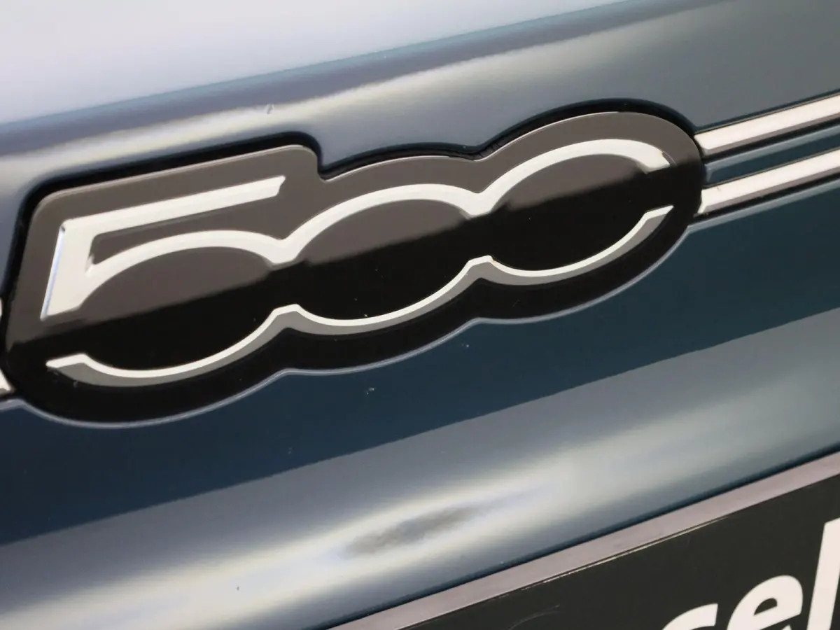 42 kWh La Prima by Bocelli | 94,12% SOH | ACHTERUITRIJCAMERA | APPLE CARPLAY - ANDROID AUTO | STOELVERWARMING | CLIMATE CONTROL | ADAPTIVE CRUISE CONTROL |