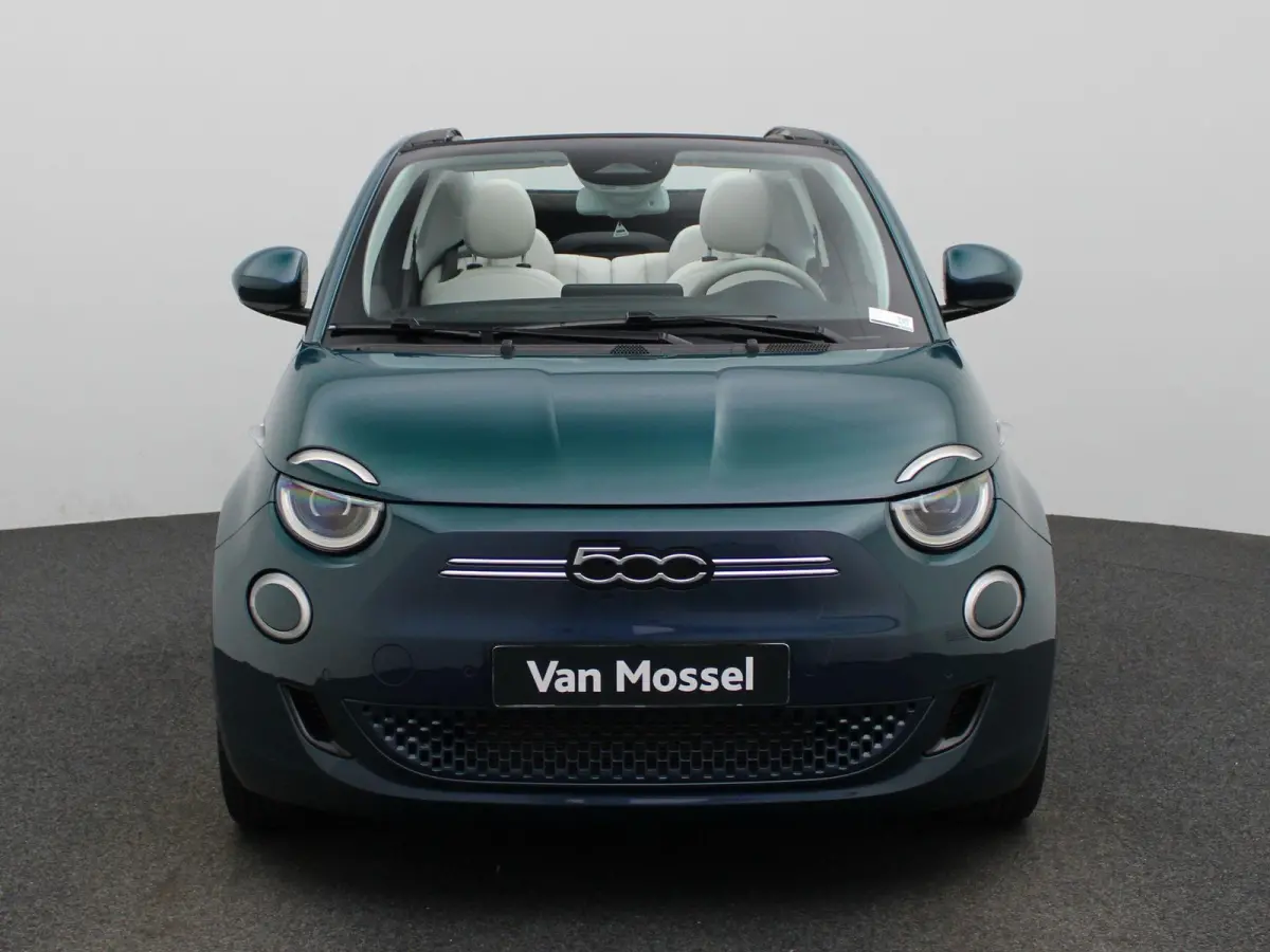 42 kWh La Prima by Bocelli | ACHTERUITRIJCAMERA | APPLE CARPLAY - ANDROID AUTO | STOELVERWARMING | CLIMATE CONTROL | ADAPTIVE CRUISE CONTROL |
