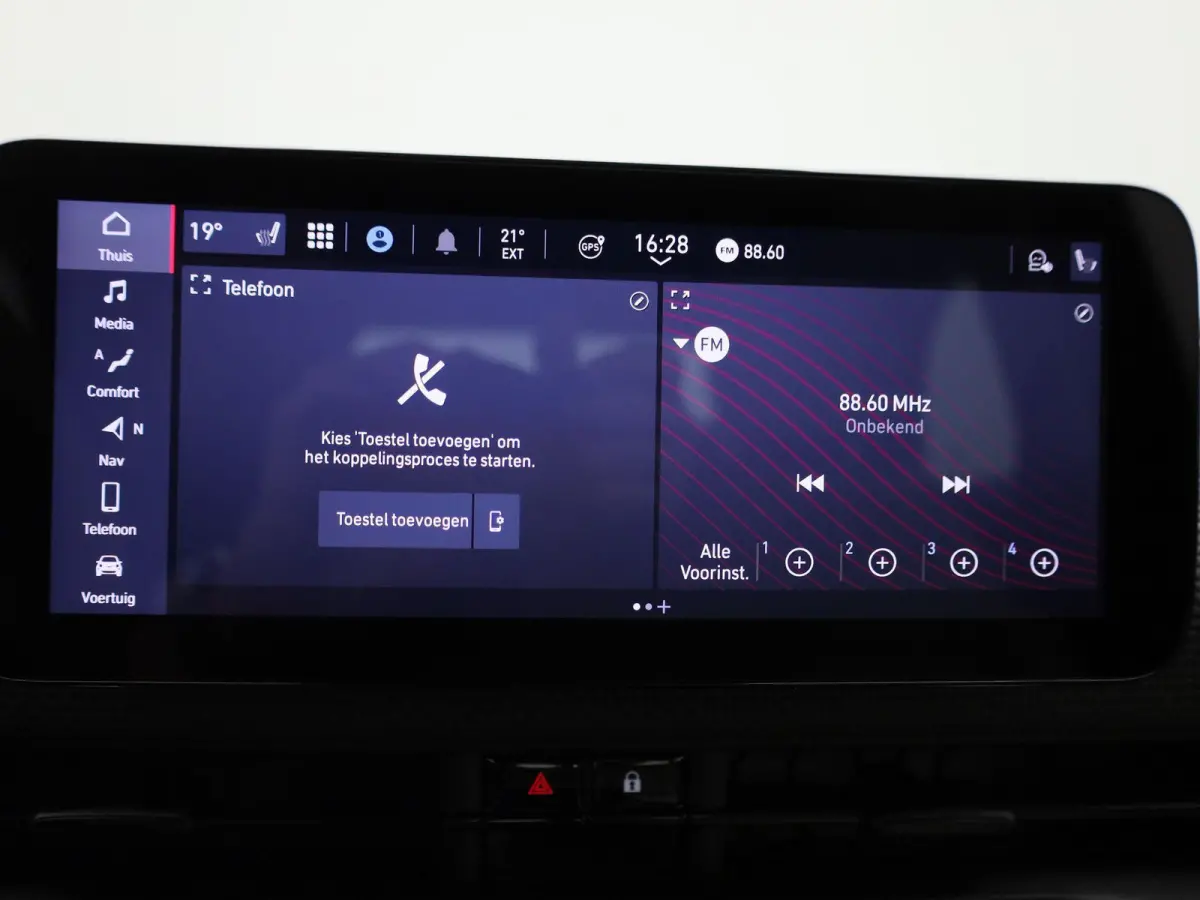 42 kWh La Prima by Bocelli | 94,12% SOH | ACHTERUITRIJCAMERA | APPLE CARPLAY - ANDROID AUTO | STOELVERWARMING | CLIMATE CONTROL | ADAPTIVE CRUISE CONTROL |