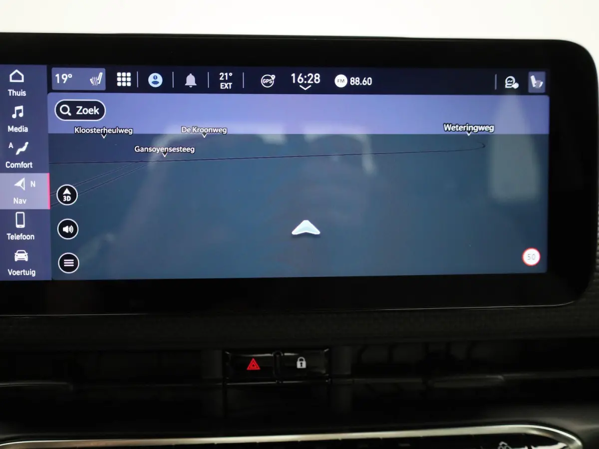42 kWh La Prima by Bocelli | 94,12% SOH | ACHTERUITRIJCAMERA | APPLE CARPLAY - ANDROID AUTO | STOELVERWARMING | CLIMATE CONTROL | ADAPTIVE CRUISE CONTROL |