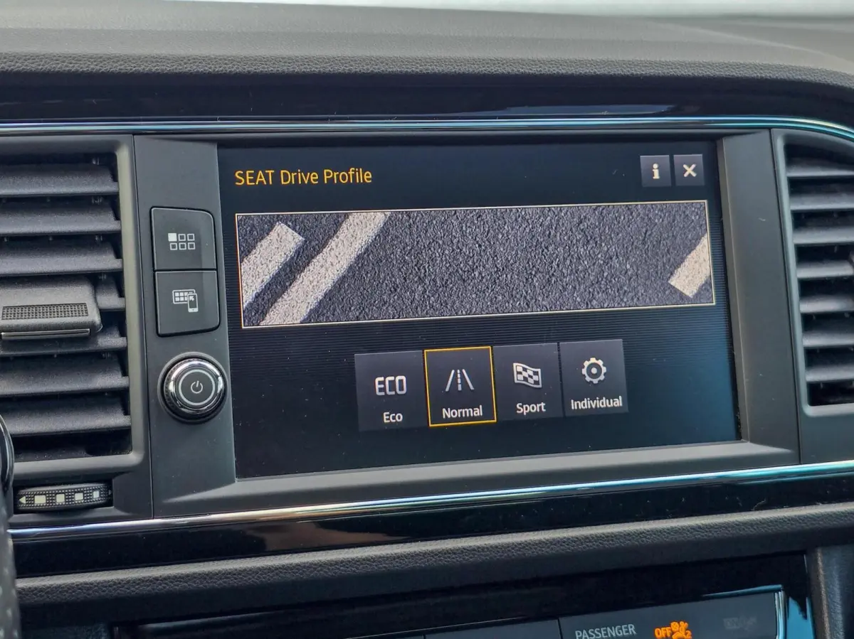 1.8 FR AUTOMAAT|PANO|BEATS|ACC|CARPLAY