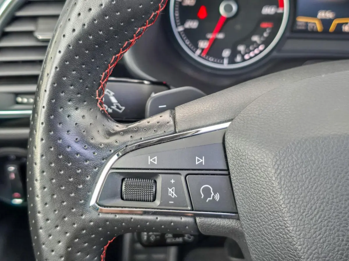1.8 FR AUTOMAAT|PANO|BEATS|ACC|CARPLAY