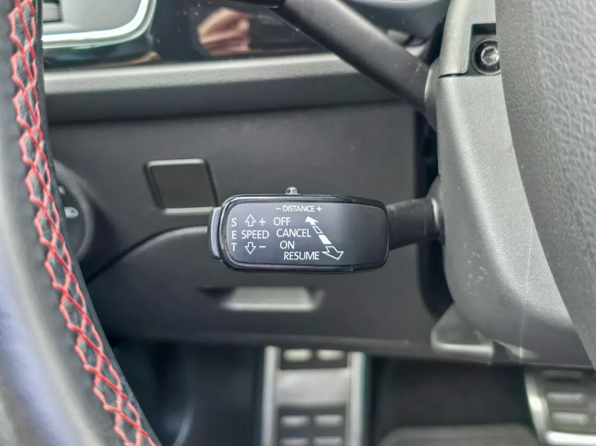 1.8 FR AUTOMAAT|PANO|BEATS|ACC|CARPLAY
