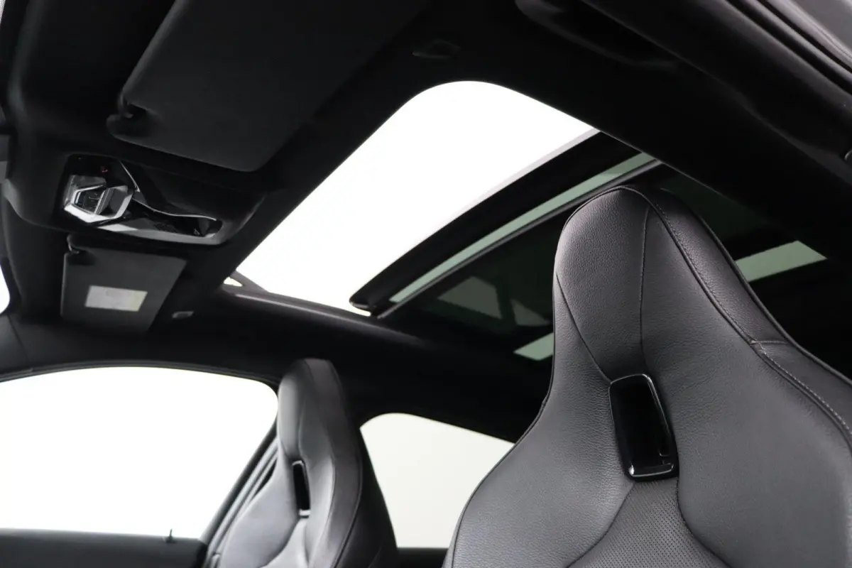 128ti Business Edition Plus High Executive | Stuurwielrandverwarming | Panoramadak | Harman Kardon | Head-Up Display | M Sportstoelen