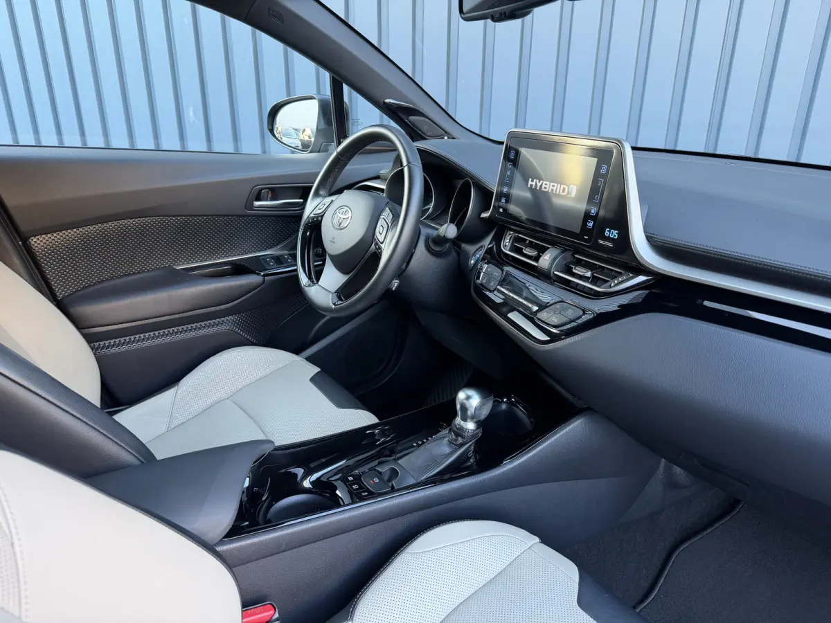 1.8 Hybrid Executive Ultimate / Bi tone | Creme Leer | JBL | LED | Allseason banden | Rijklaar!!