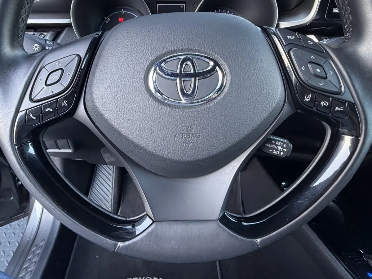 1.8 Hybrid Executive Ultimate / Bi tone | Creme Leer | JBL | LED | Allseason banden | Rijklaar!!