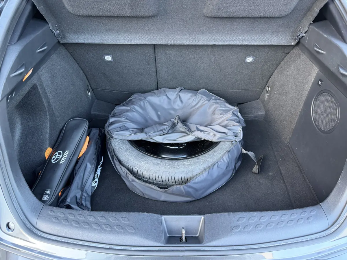 1.8 Hybrid Executive Ultimate / Bi tone | Creme Leer | JBL | LED | Allseason banden | Rijklaar!!