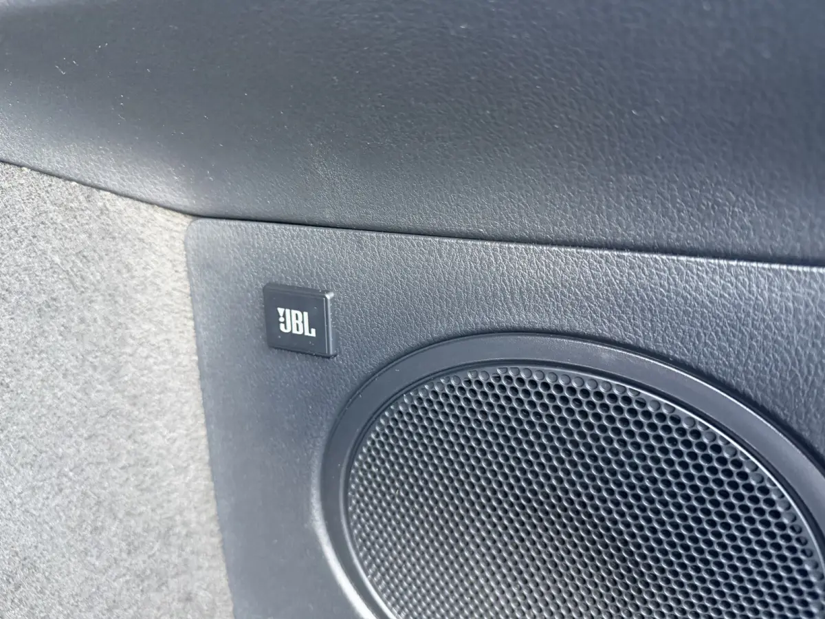 1.8 Hybrid Executive Ultimate / Bi tone | Creme Leer | JBL | LED | Allseason banden | Rijklaar!!