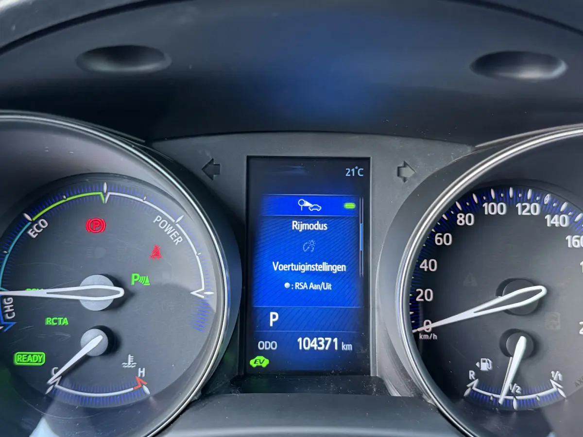 1.8 Hybrid Executive Ultimate / Bi tone | Creme Leer | JBL | LED | Allseason banden | Rijklaar!!