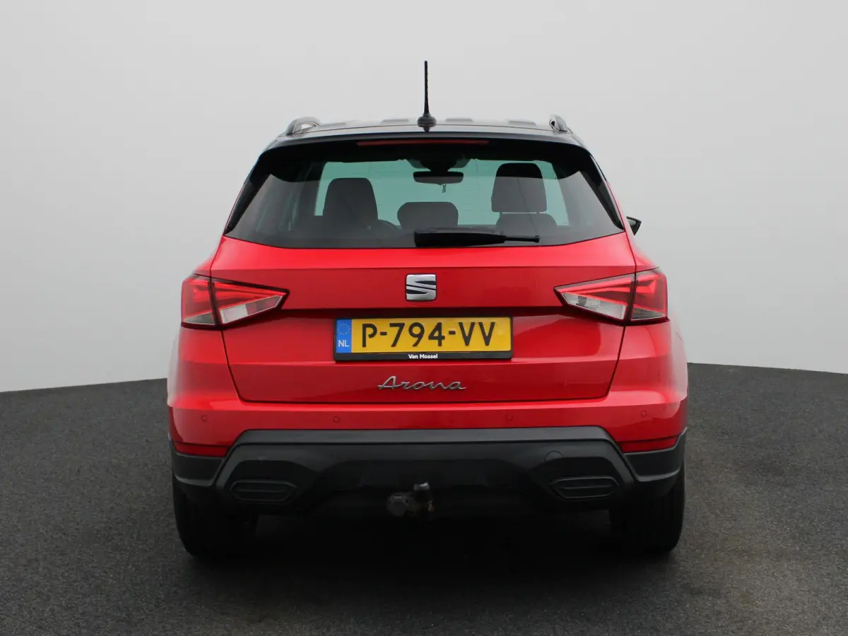 1.0 TSI Style Business Intense | Apple Carplay / Android Auto | Parkeersensoren | Stoelverwarming | Trekhaak |