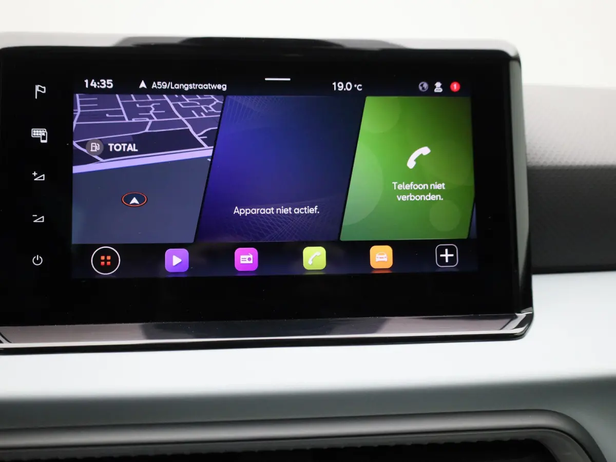 1.0 TSI Style Business Intense | Apple Carplay / Android Auto | Parkeersensoren | Stoelverwarming | Trekhaak |