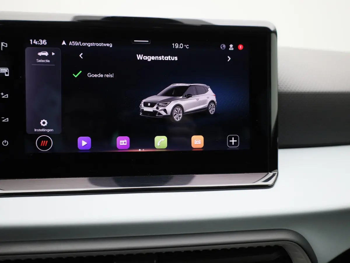 1.0 TSI Style Business Intense | Apple Carplay / Android Auto | Parkeersensoren | Stoelverwarming | Trekhaak |