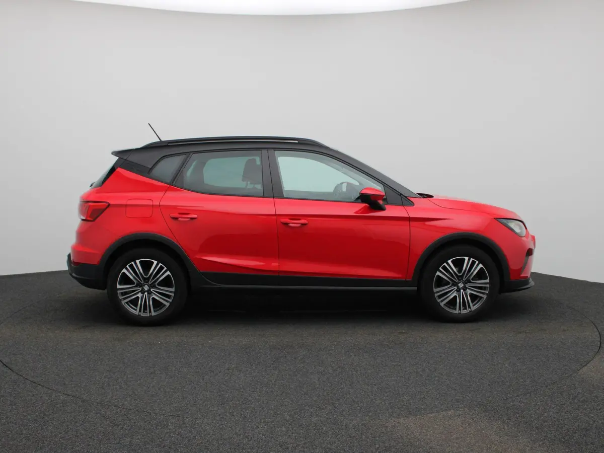 1.0 TSI Style Business Intense | Apple Carplay / Android Auto | Parkeersensoren | Stoelverwarming | Trekhaak |