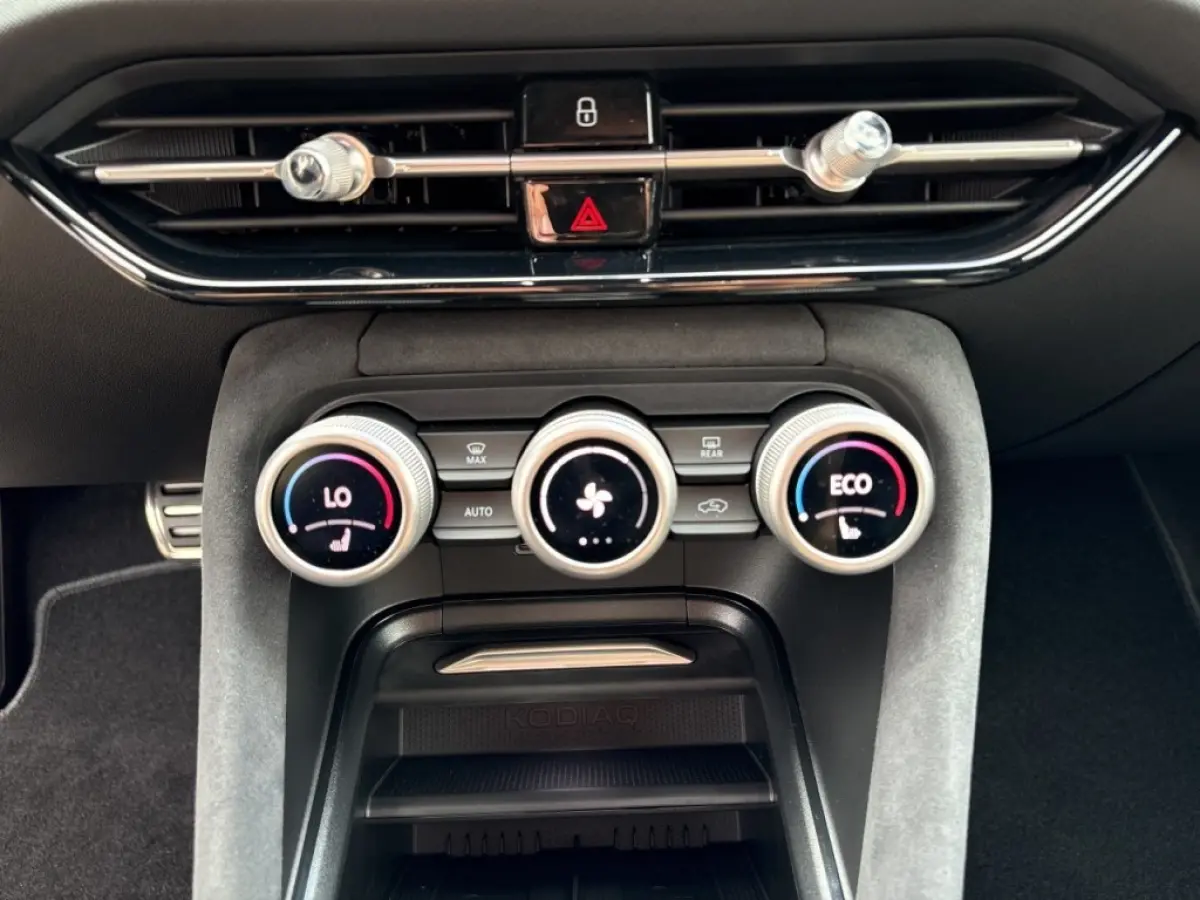 1.5 TSI PHEV SPORTLINE FISCAAL LAAG!! TREKHAAK/20''/PANO-DAK/ELEK-KLEP/ACC/360-CAMERA