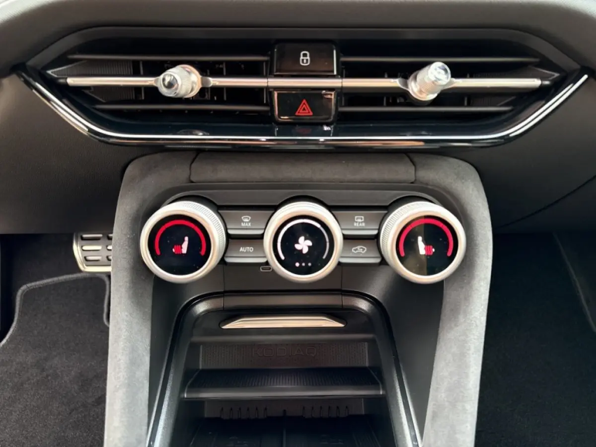 1.5 TSI PHEV SPORTLINE FISCAAL LAAG!! TREKHAAK/20''/PANO-DAK/ELEK-KLEP/ACC/360-CAMERA