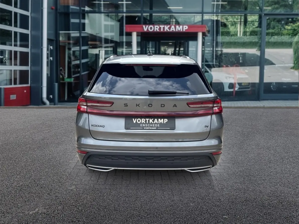 1.5 TSI PHEV SPORTLINE FISCAAL LAAG!! TREKHAAK/20''/PANO-DAK/ELEK-KLEP/ACC/360-CAMERA