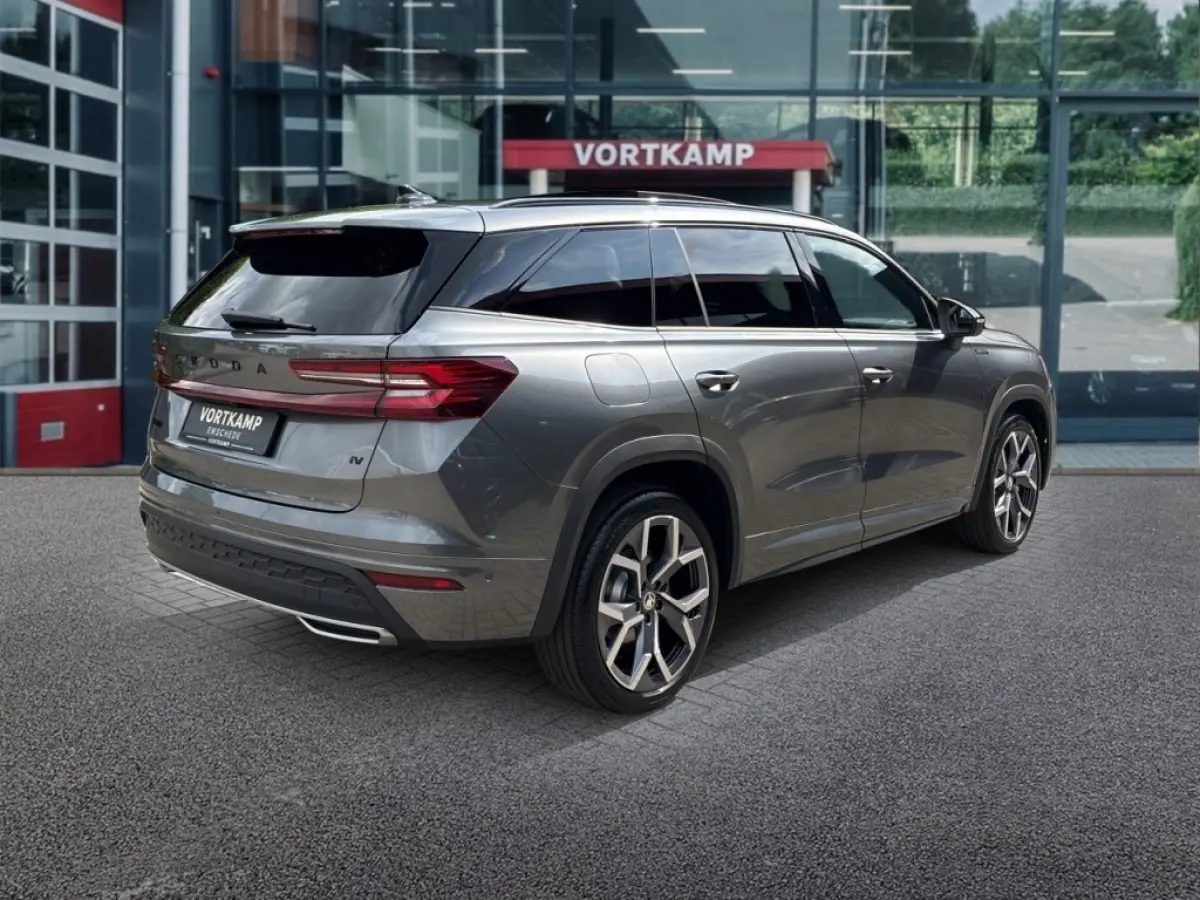 1.5 TSI PHEV SPORTLINE FISCAAL LAAG!! TREKHAAK/20''/PANO-DAK/ELEK-KLEP/ACC/360-CAMERA