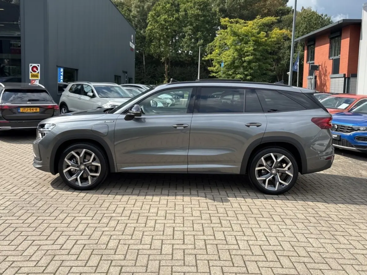 1.5 TSI PHEV SPORTLINE FISCAAL LAAG!! TREKHAAK/20''/PANO-DAK/ELEK-KLEP/ACC/360-CAMERA
