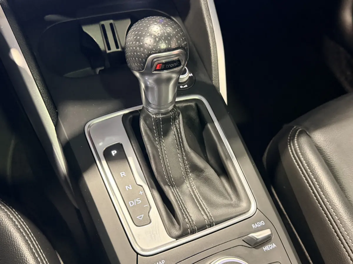 1.4 TFSI CoD limited S-Line Panorama | Half leder | Navigatie | LED