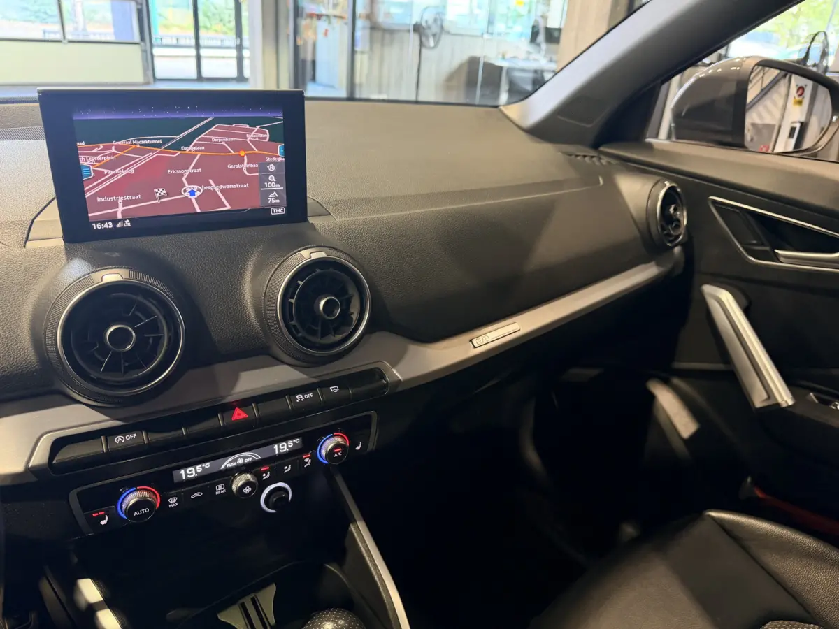 1.4 TFSI CoD limited S-Line Panorama | Half leder | Navigatie | LED