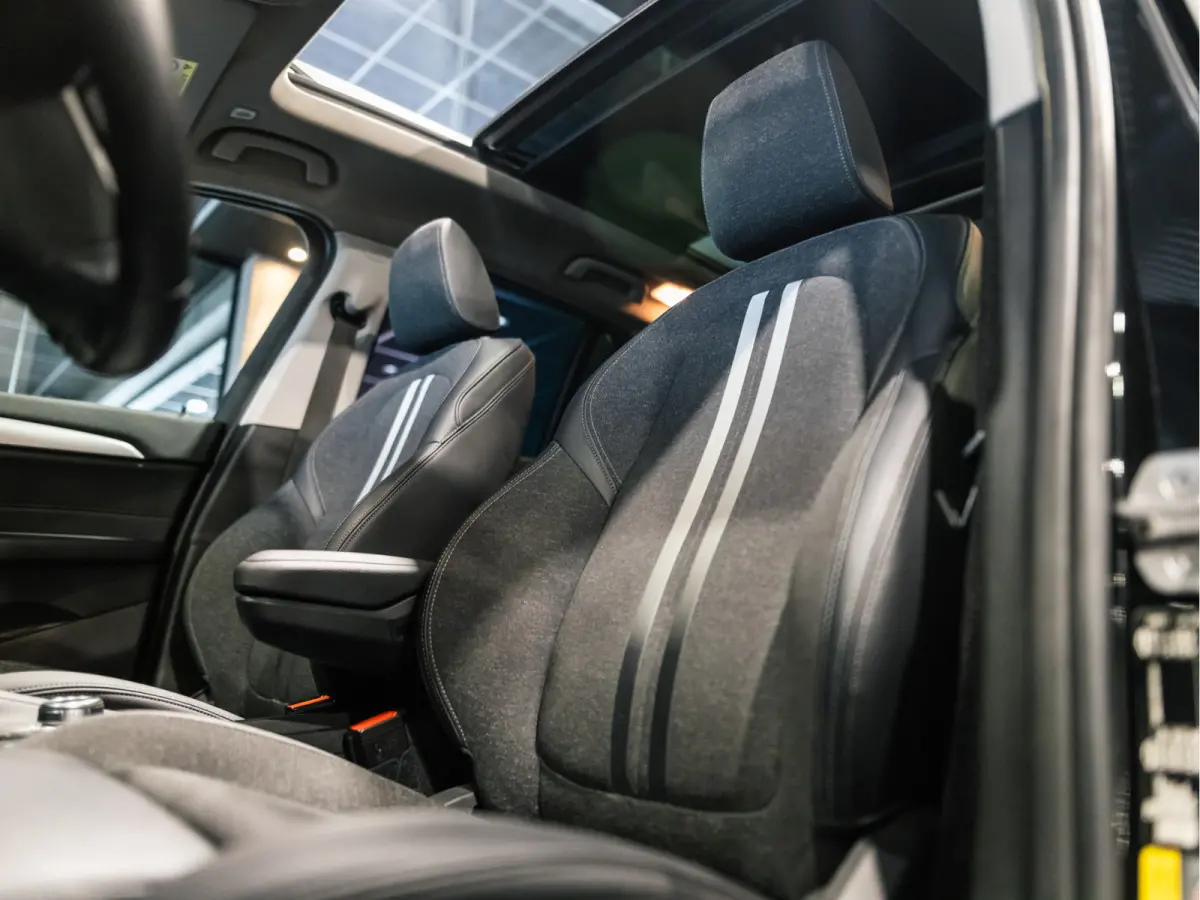 xDrive25e High Executive Sportline | Panorama | Camera | HUD | 4x4 | Stoelverwarming