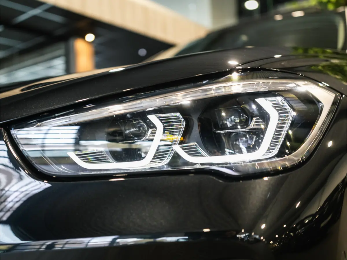 xDrive25e High Executive Sportline | Panorama | Camera | HUD | 4x4 | Stoelverwarming