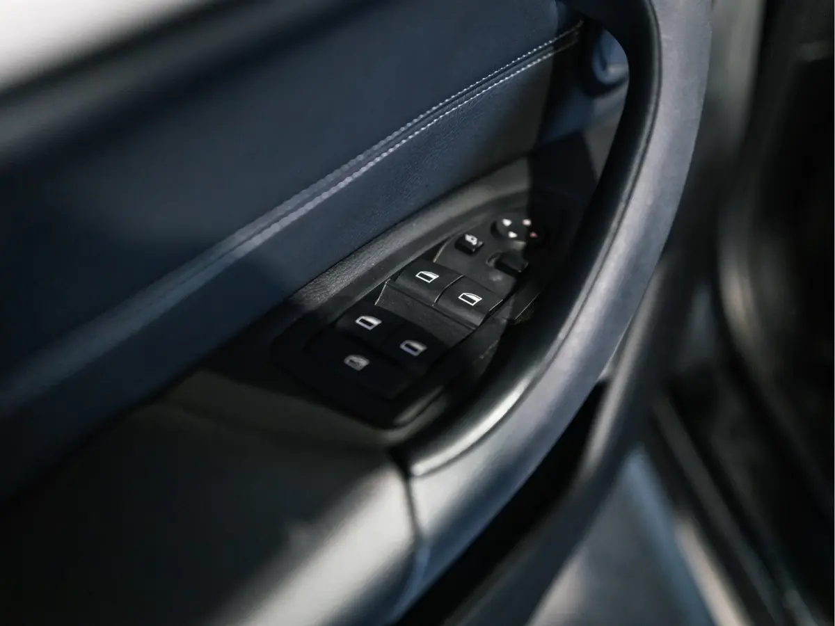 xDrive25e High Executive Sportline | Panorama | Camera | HUD | 4x4 | Stoelverwarming