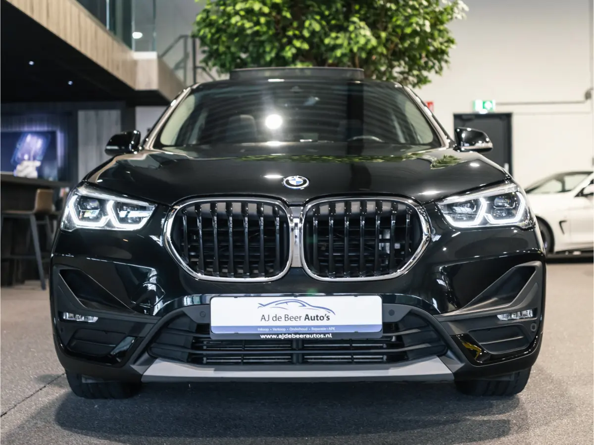 xDrive25e High Executive Sportline | Panorama | Camera | HUD | 4x4 | Stoelverwarming