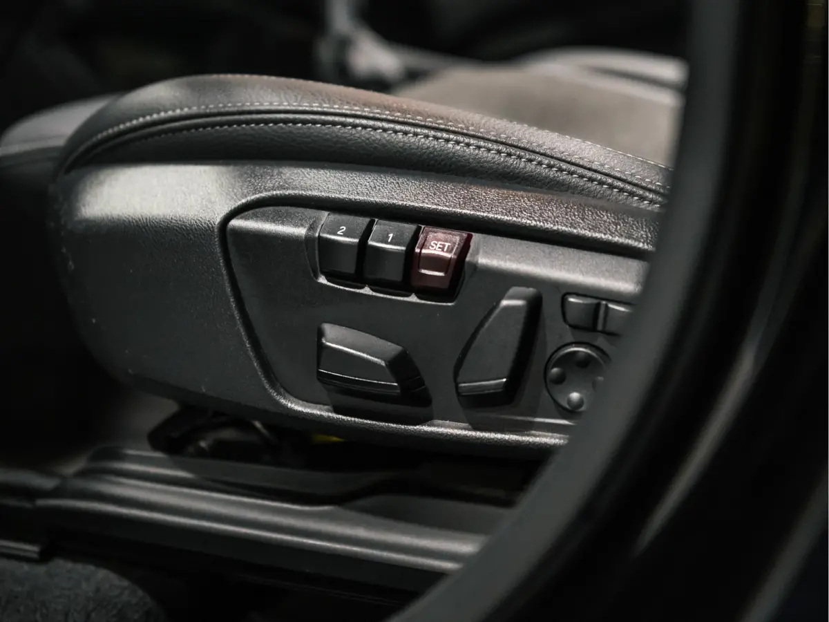 xDrive25e High Executive Sportline | Panorama | Camera | HUD | 4x4 | Stoelverwarming